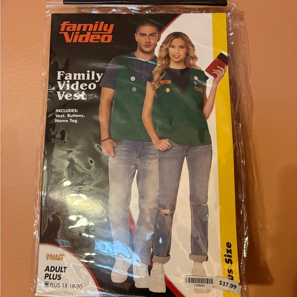 Stranger Things Family Video Vest - Picture 1 of 2
